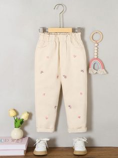 Young Girl Lovely And Sweet Rainbow Heart Printed Vacation Countryside Jeans Apricot    Denim Cartoon,Floral,Plants,All Over Print Tapered/Carrot Non-Stretch  Young Girls Clothing, size features are:Bust: ,Length: ,Sleeve Length: Casual Cotton Jeans With Heart Print, Spring Heart Print Cotton Jeans, Cute Cotton Jeans With Pockets, White Cotton Bottoms With Heart Print, Girls Denim, Rainbow Heart, Girls Jeans, Heart Print, Girls Clothing