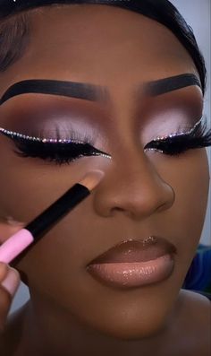 Full Glam Makeup With Rhinestones, Colorful Makeup With Gems, Birthday Makeup Ideas For Black Women, Prom Makeup Full Face Glam, Birthday Photoshoot Makeup Ideas, 19th Birthday Makeup Ideas, Full Face Beat Makeup, Birthday Makeup Looks Black Women