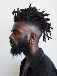 22 Top Short Dreadlock Hairstyles for Men: Modern and Traditional Looks Dreadlocks Short Hair, Short Hair Locs, Daring Aesthetic, Haircuts For Balding Men, Braided Dreadlocks