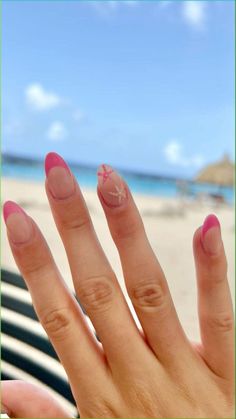 Short Gel Vacation Nails, Almond Nails Designs Beach, Gel Nails Holiday Summer, Nails For Cyprus, Summer Beach Nail Designs Simple, Coastal Nails Almond, Nails For Hawaii Vacation Acrylic, Short Acrylic Nails Holiday, Summer Beach Nail Designs Hawaii