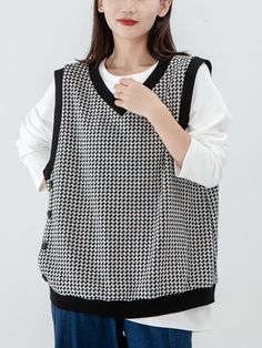 Item Code: 6720440827966 Material: 21%Acrylic,15%Rayon,15%Nylon,49%Tencel Collar: V Neck  Pattern: Plaid  Highlight: Button,Knitted  Season: Spring,Autumn,Winter  Washing Recommendations: Hand Wash With Cold Water;Iron at Low Temperature if Necessary（Less than 160 degrees）; Soft Machine Washing Loose Sweater Dress, Batwing Sleeve Sweater, Knit Sweater Coat, Solid Color Sweater, Sweat Dress, Comfortable Sweater, Knitted Vest, Striped Turtleneck, Knitted Coat