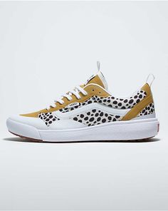 Customs Safari UltraRange EXO Exo Skeleton, Vans Shoes Women, Tenis Vans, Van Doren, Vans Logo, Custom Vans, Snowboard Boots, How To Make Shoes, Shoe Game