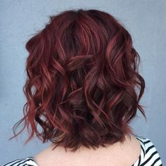 Burgundy Brown Hair, Bob Hairstyles 2018, Medium Haircuts, Hair Color Burgundy, Dark Red Hair, Wavy Bob Hairstyles, Wavy Bob