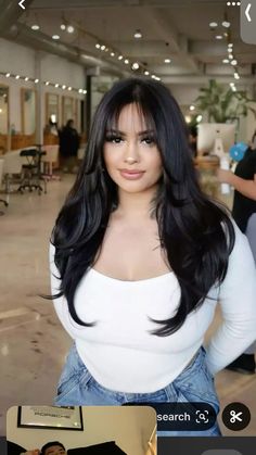 Long Black Haircuts For Women, Classic Curtain Bangs, Long Dark Hair With Bangs Round Face, Circular Face Haircut, Long Layered Haircuts For Round Faces, Round Face Big Forehead Haircuts, Middle Part Round Face, Hair Styles For Round Faces 2020, Big Cheeks Haircut