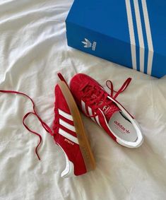 Red Adidas Gazelle, Air Max Vapormax Plus, Sneaker Photography, Wishlist Shoes, Red Adidas Shoes, Adidas Aesthetic, Adidas Gazelle Outfit