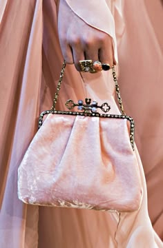 Elie Saab Fall, Frame Purse, Preppy Girl, Fancy Bags, Vintage Purses, Fall 2017, Elie Saab, Vintage Handbags