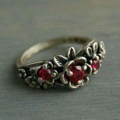 New! Vintage Old Red Rose Retro Antique Silver Ring Details: - Condition: New - Metal: Alloy - Band Color: Silver - Stone: Cz Cubic Zirconia - Style: Vintage, Retro, Antique - Included: 1 X Ring Check Out My Other Listings! Other Items I Carry: Vintage Rings Retro Rings Men's Rings Sterling Silver Rings Engagement Bridal Wedding Rings Punk Biker Rings Ethnic Rings Floral Rings Pearl Rings Art Deco Rings Gothic Rings Couples Rings Ring Sets Heart Rings Funny Rings Silver Necklaces Gold Necklaces Vintage Necklaces And Earrings Handmade Jewelry Opal Rings Bracelets And Necklaces And Tons Of Popular Trendy Jewelry Deals. Red Crystal Ring, Bohemian Flower, Red Stones, Gold Color Ring, Bohemian Flowers, Marcasite Ring, Flower Red, Ladies Diamond Rings, Red Crystals