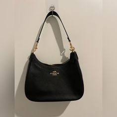 Coach Teri Hobo purse Terri Hobo Bag Coach, Coach Teri Hobo Bag Outfit, Coach Terri Bag, Coach Teri Hobo Bag, Coach Purse Aesthetic, Coach Bag Aesthetic, Hobo Bag Outfit, Coach Bag Outfit, Coach Hobo Bag