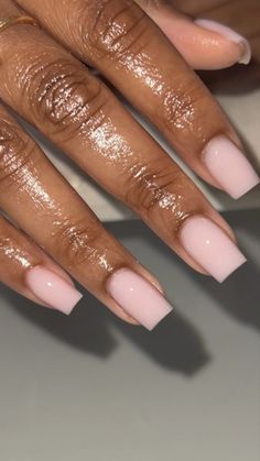 Chic Acrylic Nails, Dip Powder Nails Ideas, Powder Dip Nails, American Manicure, Old Money Nails, Money Nails, Darker Skin Tones