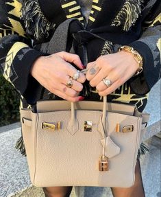 Beige Birkin Bag, Hermes 25 Birkin, Hermes Birkin 25 Outfit, Birkin 25 Outfit, Birkin Bag Outfit, Hermes Bag Outfit, Birkin Bag 25, Kelly Hermes, Hermes Birkin Bag