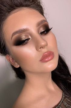 Smokey Eyes Tutorial, Smokey Eye Makeup Steps, Bronze Smokey Eye, Make Up Gold, Wedding Makeup Bride, Gold Eyeliner, Black Eye Makeup, Smokey Eye Makeup Look, Gold Smokey Eye