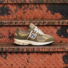 Mens New Balance 2002R (Green/Khaki) - M2002RZD Fall Shoes