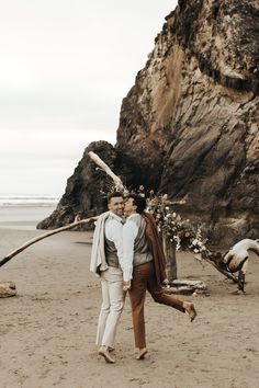 Dreamy boho west coast gay elopement at Hug Point State Park in the gorgeous state of Oregon. Oregon Beach Wedding, Elopement Oregon, Oregon Beach, Best Places To Elope, Cascade National Park, Painted Hills, North Cascades National Park, Lgbtq Wedding