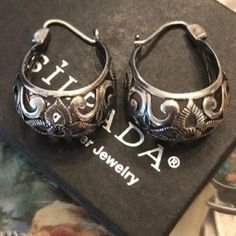 Rare Vintage Silpada Sterling Silver Scroll Filigree Hoop Earrings On Locking Posts P1844. Filigree Hoop Earrings, Mexican Silver Jewelry, Engraved Earrings, Silpada Jewelry, Jewelry Vintage, Vintage Jewelry, Silver Jewelry, Jewelry Earrings, Hoop Earrings