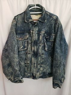 Vintage Levi's Denim Jacket Acid Wash Hipster Zip Lined Medium. Measures top to bottom down spine from collar end to fabric end 24 1/4", sleeve is 22", pit to pit is 24". I see no issues with this jacket other than the small interior stains on the lining. As always please see photos for details of the exact item you're buying. My items are sold as is and no returns. I take pride in providing quality photos with a quality description to ensure no returns or confusion. If you have any questions ju Jean Fashion, Vintage Levis Denim Jacket, Levis Denim Jacket, Levis Denim, Denim Jacket Men, Vintage Levis, Acid Wash, Jeans Style, Denim Button Up