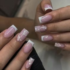 Cute Nails Heart, Simple Nails White, White Nails Cute, French Tips Acrylic Nails, French Tips Acrylic, Tips Acrylic Nails, Nails Clean Girl, Nails Floral, Holiday Acrylic Nails