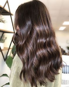 Brunette Babylights, Brunette Fringe, Global Hair Color, Mocha Hair, Hairstyles List, Subtle Balayage, Brown Balayage