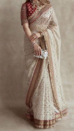 Sari Design, Indian Bride Outfits, Fashionable Saree Blouse Designs, Fancy Sarees Party Wear, Indian Saree Blouses Designs, Chique Outfits, Indian Fashion Saree, Salwar Kamiz, Saree Designs Party Wear