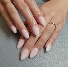 White And Cream Nails, Marshmallow White Nails, Cream Almond Nails, Milky Nails Ideas, Milky Pink Almond Nails, Marshmallow Nails, Pleasing Nails, Gradiant Nails, Concert Nails