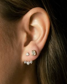 Design A graduating diamond ear jacket - the perfect accessory to add some extra bling to your own diamond studs. We recommend to order in the same metal color as your own studs. Details & Dimensions 0.70 carats (pair), 0.35 carats (single) Earring Jackets, Fancy Earrings, Ear Jacket, Recycled Gold, Conflict Free Diamonds, Metal Color, Diamond Studs, Online Jewelry, Natural Diamonds