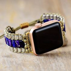 Boho Apple Watch Band Upgrade and refresh your smartwatch with our unique Apple watch band. This adorable band is beautifully handcrafted using natural Jasper stones loomed on natural brown cord. It comes with an adjustable closure to fit most wrist sizes. Our boho Apple watch strap is the perfect gift for yourself, your family, and your loved ones. Get the benefits of the natural stones while wearing these trendy beaded smartwatch straps: Jasper Natural Stone Is a super stimulating and protecti Chakra Raiz, Root Chakra Stones, Bracelet Apple Watch, Apple Watch Faces, Purple Band, 7 Chakras, Watch Straps, Apple Watch Strap, Jasper Stone