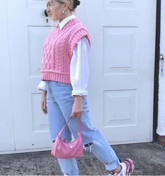 Pink White And Denim Outfits, Pink Vest Outfit, Sweater Vest Outfit, Everyday Fashion Outfits, Classy Casual Outfits, Stylish Work Outfits, Easy Trendy Outfits, Vest Outfits, Looks Chic