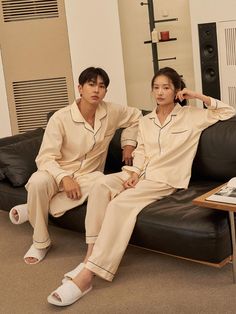 Composition : 100% polyesterColor : beige, black, green, sky, blueCountry of Origin : China Unique Couple Pajamas, Couple Pajamas Aesthetic, Textiles Photoshoot, Couple Pyjamas, Pajama Ideas, Yellow Pajamas, Pajamas Aesthetic, Unisex Pajamas, Couple Pajamas