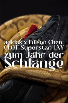 Feiere das Jahr der Schlange mit der neuen CLOT Superstar LNY Kollektion! 🐍
🔥 Highlights: Silk Royale Muster, goldene Details & einzigartige Sneaker-Designs.

📅 Raffle startet am 10. Januar um 23:00 HKT auf der JUICE App.
🛒 Release: 16. Januar weltweit in ausgewählten JUICE Stores.

Don’t miss it! ✨