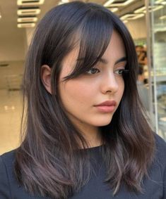 30 Super Chic Hairstyles for Fine Straight Hair in 2024 Hair Color For Short Hair Highlights, Short Hair Cuts For Women With Bang, Trending Haircuts For Women 2024, Trendy Haircuts For Short Hair, 2024 Skincare, 2024 Makeup, Straight Brunette Hair, Zicxa Photos, Timeless Hairstyles