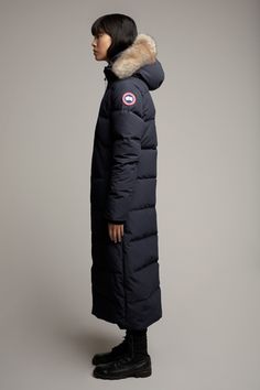 Popular on chilly film sets and city streets alike, our full-length Mystique Parka offers maximum protection in harsh environments. Interior backpack straps allow the explorer on-the-go to carry it over their shoulders.Fusion Fit is designed to deliver ideal fit, comfort and protection for smaller body frames. Navy Admiral, Canada Goose Women, Women Hats Fashion, Parka Style, Image Model, Film Set, Backpack Straps, Grunge Fashion, Canada Goose