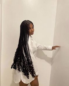 Smeduiem Knotless With Curls At The End, Knotless Braids With Curly Ends Peekaboo, Black Knotless Braids With Curls, Long Braids With Curly Ends, Medium Knotless Braids With Curly Ends, Boho Box Braids, Chunky Twists, Short Box Braids Hairstyles, Cute Box Braids