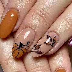 Manicure Fall, Pumpkin Nail, Holloween Nails, Kutek Disney, Simple Fall Nails, Pumpkin Nails, October Nails, Nail Art For Beginners