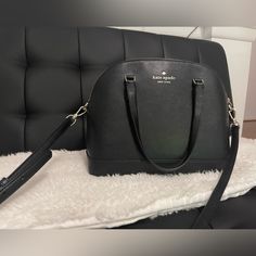 Kate Spade Medium Dome Satchel Lightly Used Well Taken Care Of Price Tag Included Kate Spade Satchel, Kate Spade Shoulder Bag, Vintage Kate Spade, Bags Kate Spade, Black Satchel, Bow Bag, Leather Satchel Bag, Black Cross, Kate Spade Purse