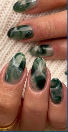 Crystal Marble Nails, Fall 2024 Manicure, Aura Nails Neutral, Dark Marble Nail Designs, Nail Ideas Autumn 2024, Gel Nails Blooming, Sage Marble Nails, Blooming Gel Marble Nails, Fall Nails Dark Green