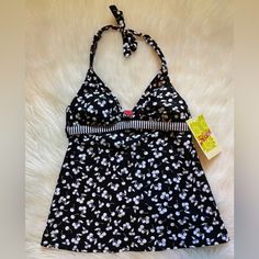 Hobie Tankini Halter Swim Top Women Size Small Black White Cherry Print Swimsuit Brand New With Tag, Never Worn Wireless Removable Padding Smoke Free And Pet Friendly Home Dr Closet, Halter Swim Top, Swimsuit Brands, Halter Tankini, White Cherries, Cherry Print, Print Swimsuit, Fit N Flare Dress, Swim Top