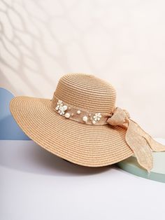 Straw Hat with Pretty Faux Pearl & Flowers Plain Boho Straw Hat 1 piece Composition 100% Paper Ships in 4-6 daysJoin our mailing list for a 20% off your first order, sign up on the main page Bone Bordado, Style Bucket Hat, Dressy Hats, Pearl Beach, Boho Hat, Pearl Decor, Fancy Hats, Girly Accessories