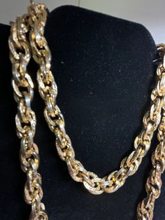 Beautiful Goldtone  Parklane  30" Double Loop Etched chain Vintage Party Jewelry With Chain Strap, Vintage Double Chain Necklace For Party, Vintage Double Chain Jewelry, Vintage Chain Link Jewelry For Parties, Party Double Chain Gold-tone Necklaces, Vintage Chain Link Necklace For Party, Vintage Chain Link Party Jewelry, Vintage Long Double Chain Necklace, Vintage Double Chain Link Jewelry