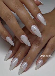 White Almond Nails, Unghie Sfumate, Milky Nails, Almond Nails Designs, Almond Nail, Blue Nail, Sparkle Nails, Star Nails, New Year's Nails