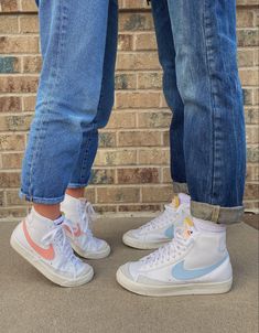 Sneaker Outfits, Dr Shoes, Couple Shoes, Nike Air Shoes, Cute Nike Shoes, Fresh Shoes, Hype Shoes, Cute Nikes, Aesthetic Shoes