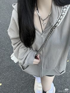 Ava Song, Outfit Y2k Aesthetic, Grunge Asian, Acubi Outfits, Acubi Outfit, Mafia Dress, Makeup Chinese, Characters Outfits