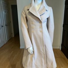 Alaia Condition: Excellent Almost New Condition Wool / Cashmere 33" Bust 29" Waist 37" Length Cashmere, Jackets & Coats, Jackets For Women, Size 6, Paris, Wool, Cream, Color