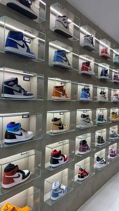 Nike Sneakers For Men, Mode Indie, Sneakerhead Room, Sneaker Displays, Sneaker Closet, Shoe Room, Shoes Wallpaper, Shoe Wall, Pretty Shoes Sneakers