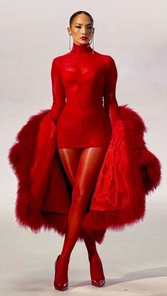 Outfit Icon, Look Fashionista, Shimmery Dress, Woman In Red, Birthday Shoot, Dress For Girls, Mode Inspo, Photoshoot Outfits, Red Outfit