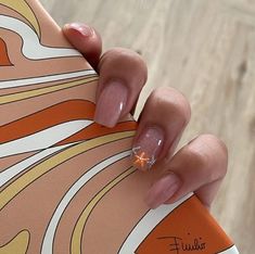 Nails With Sea Design, Beachie Nails, Summer Seashell Nails, Nails With Seashells, French Tips Summer Nails, Nails For Sea, Sea Nail Art Summer, Mail Inspo Summer, Euro Summer Nails