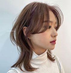 Hush Cut, Heart Eyes, Hairstyles Haircuts, Medium Hair, Body Health, Hush Hush, Fashion Makeup, Hair Inspo, Medium Hair Styles