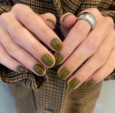 Gay Nails Design, Solid Color Gel Nails, Grunge Nails Short, Gel Manicure Short, Tattoos Minimal, Nail Color Combinations, Do It Yourself Nails, Nagellack Trends, Green Nail Polish