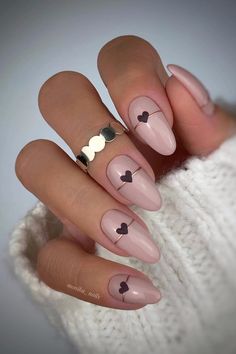 Nail Designs Pictures, Heart Nail Designs, Milky Nails, Super Cute Nails, Heart Nail Art, Girly Acrylic Nails, Makijaż Smokey Eye, Simple Nail Art Designs, Simple Nail