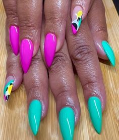 Fushia Nail Color, Side Hairstyle, Neon Nail Designs, Sky Nails, Plaid Nails, Glamour Nails, Gel Nails Diy, Vibrant Nails