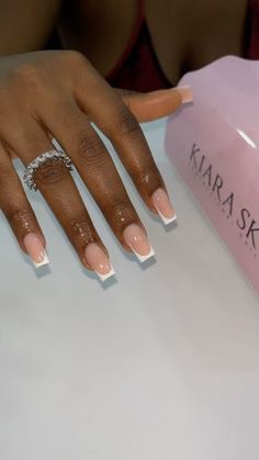 Classy Acrylic Nails Square, Cute Nails For Birthday Short, French Nail Short, Nail Color And Design, Trending Nail Colors, Nail Colors And Designs, Classy Acrylic Nails