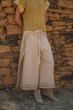 100% Cotton woven & dyed by hand. Mixed model. Wrap pants. Completely one size from XS to XXL. ◦ ँ ◦ Size guide Length: 93cm Traditional Linen Pants For Summer, Traditional Linen Summer Pants, Traditional Summer Linen Pants, Natural Cotton Bottoms For Spring, Beige Cotton Festival Bottoms, Traditional Beige Cotton Pants, Fisherman Pants, Mixed Models, Wrap Pants